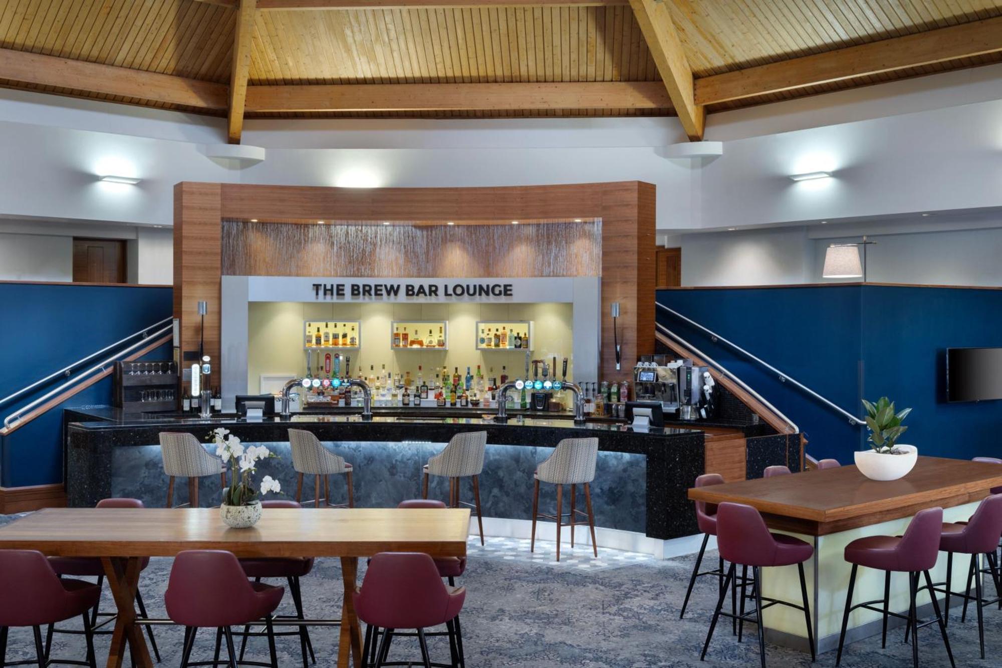 Delta Hotels By Marriott Waltham Abbey Eksteriør billede