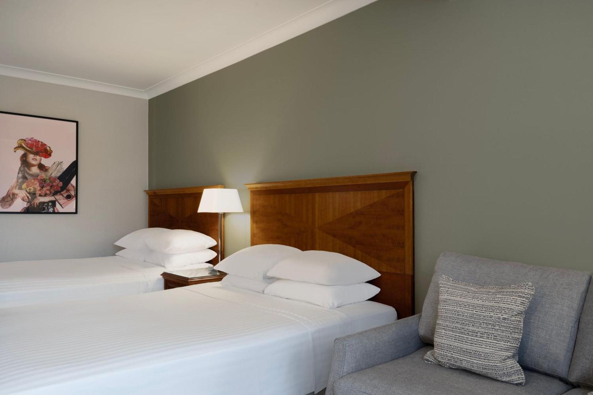Delta Hotels By Marriott Waltham Abbey Eksteriør billede