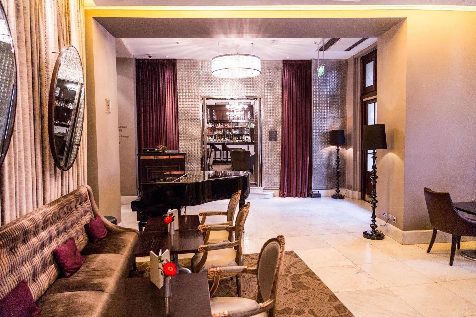 Delta Hotels By Marriott Waltham Abbey Eksteriør billede