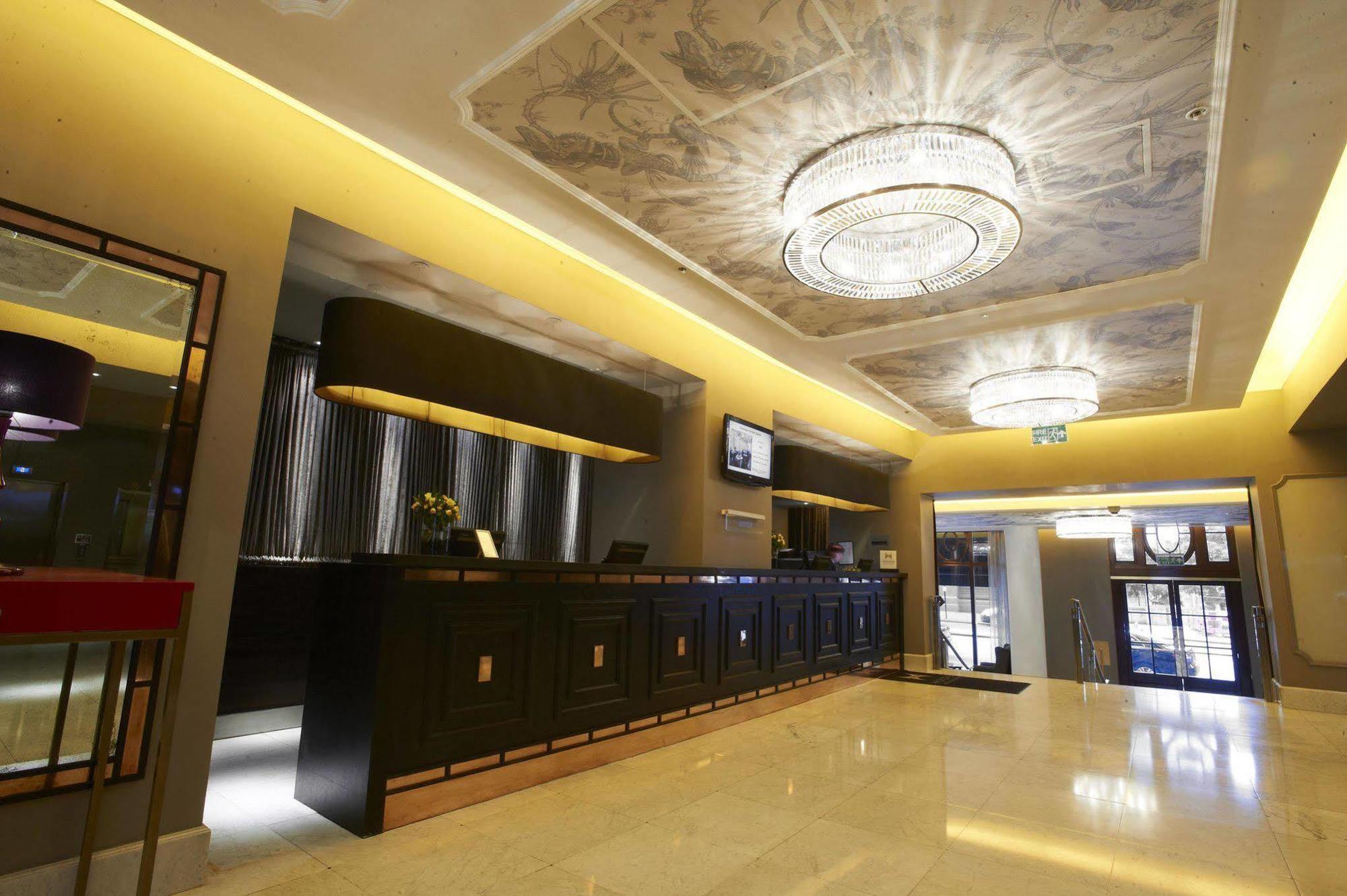 Delta Hotels By Marriott Waltham Abbey Eksteriør billede